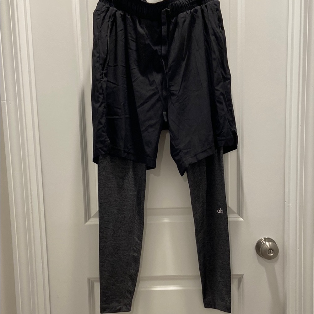 ALO Yoga Black and Gray Skorts for Active Wear